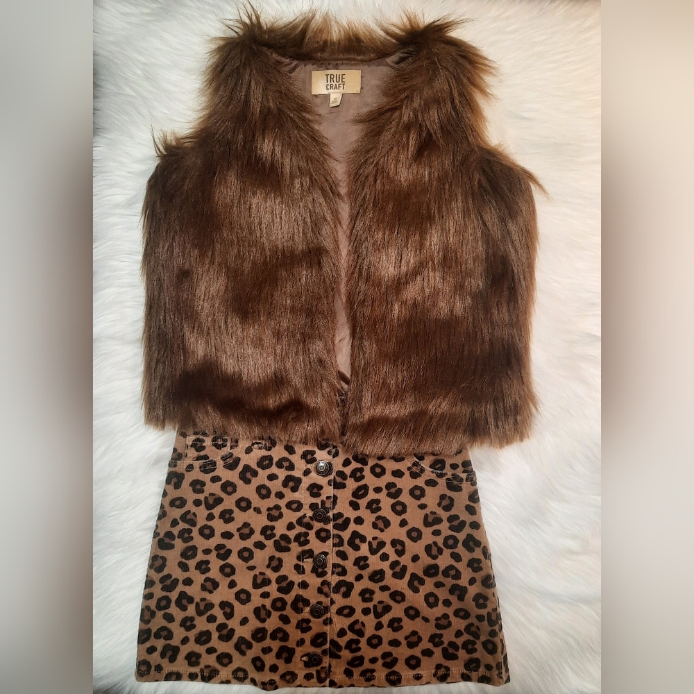 Girls 2pc Set- Brown Faux Fur Vest - Size: Medium - Corduroy Skirt Girls Size: